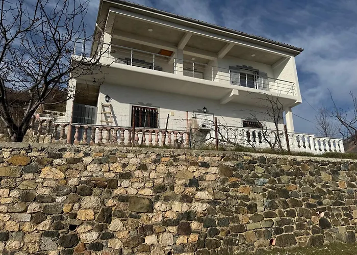 度假居 View Udenisht